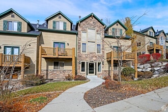 3521 N Fox Run Dr in Eden, UT - Building Photo - Building Photo