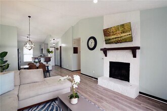 5444 Glen Haven Dr in Atlanta, GA - Building Photo - Building Photo