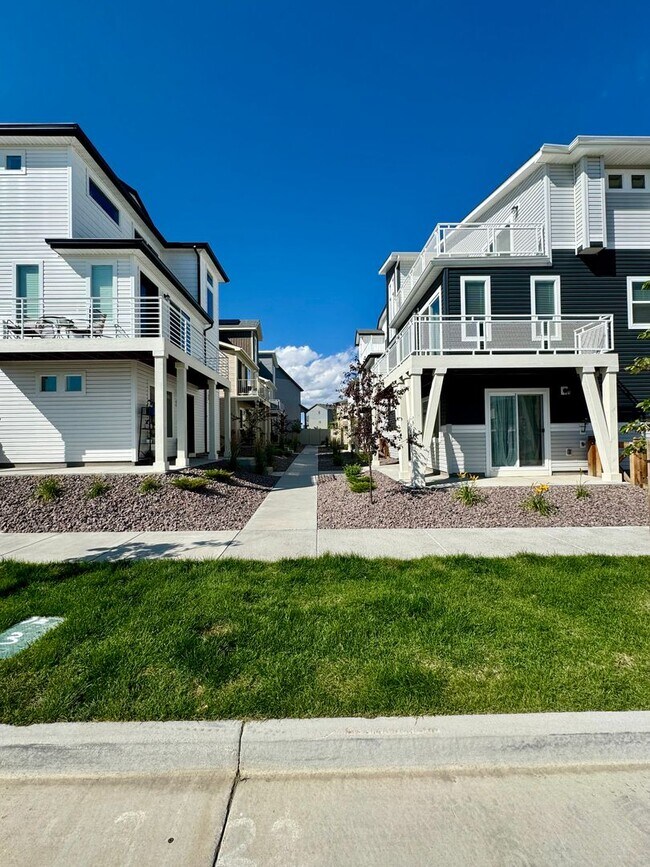 5868 Thurless Ln in Colorado Springs, CO - Building Photo - Building Photo