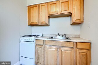 5626 Midwood Ave in Baltimore, MD - Building Photo - Building Photo