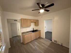 2840 E 122nd St in Cleveland, OH - Building Photo - Building Photo