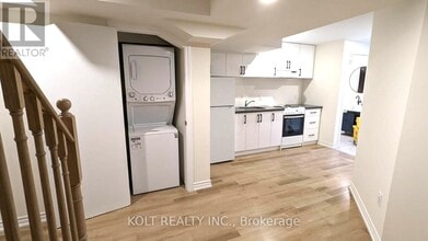 1198 Rexton Dr in Oshawa, ON - Building Photo - Building Photo