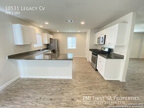 10531 Legacy Cv in San Antonio, TX - Building Photo - Building Photo