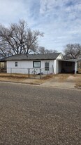 304 Fir St in Idalou, TX - Building Photo