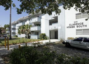 Clarence House in North Miami, FL - Building Photo - Building Photo