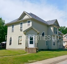 104 E Graham Ave in Council Bluffs, IA - Building Photo