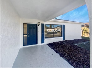 7846 Cayuga Dr in New Port Richey, FL - Building Photo - Building Photo