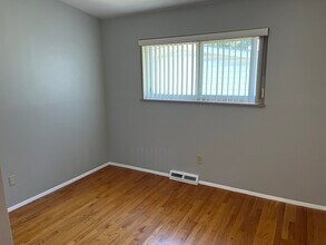 2760 Flamingo Dr in Florissant, MO - Building Photo - Building Photo