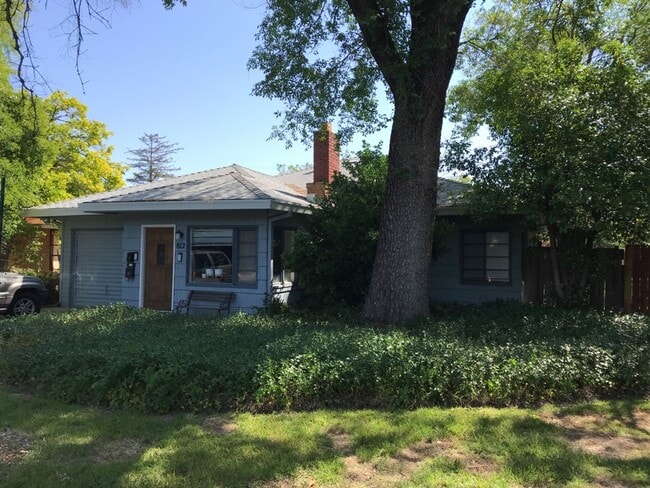 property at 812 Douglass Ave