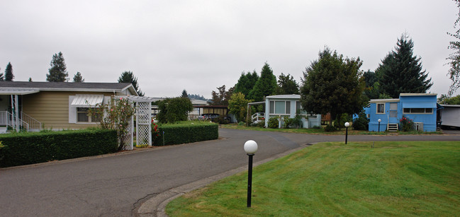 1625 Henderson Ave in Eugene, OR - Building Photo - Building Photo