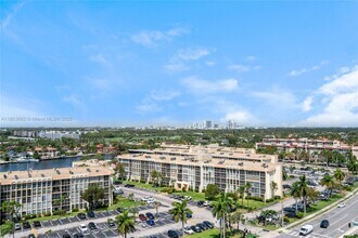 600 Three Islands Boulevard in Hallandale Beach, FL - Building Photo - Building Photo