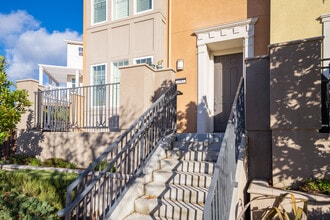 Canterbury in San Mateo, CA - Building Photo - Building Photo