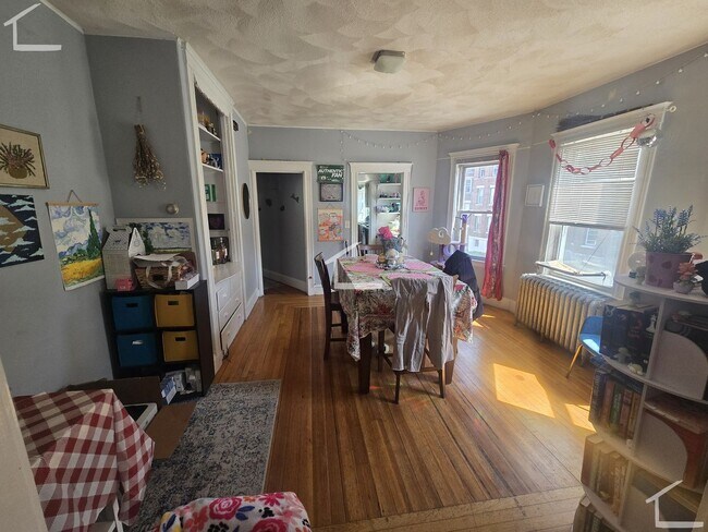 213 Kelton St in Boston, MA - Building Photo - Building Photo