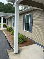 2037 Pony Farm Rd in Jacksonville, NC - Building Photo