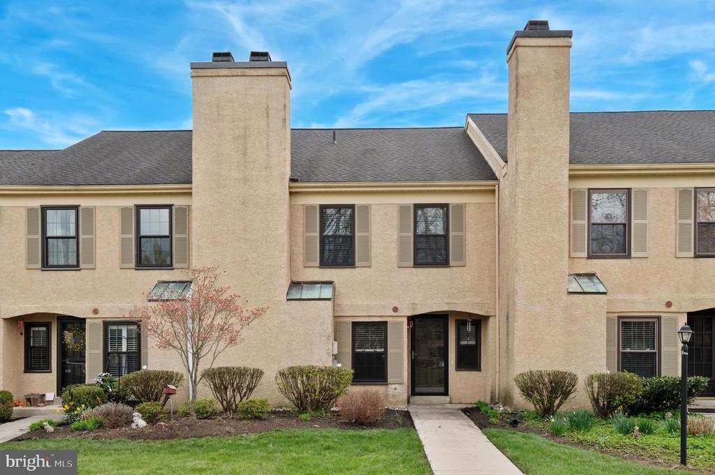 237 McIntosh Rd in West Chester, PA - Foto de edificio