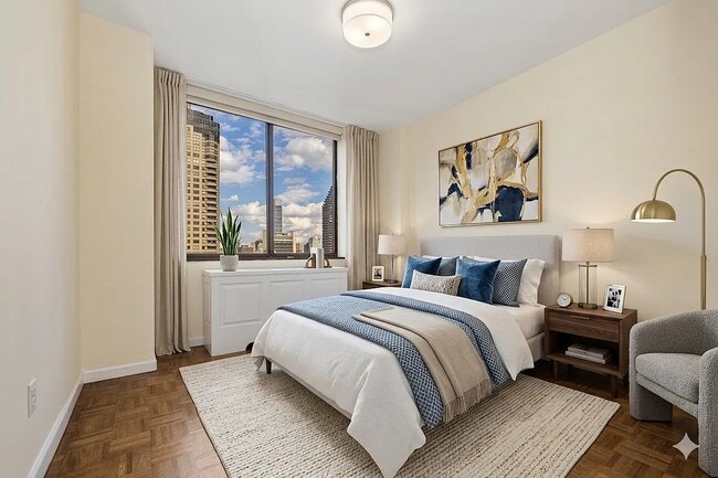 245 E 44th St, Unit 8A in New York, NY - Building Photo - Building Photo