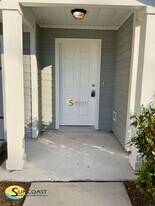 8013 Stuart Ave in Jacksonville, FL - Building Photo