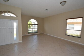 13180 NW 19th St in Pembroke Pines, FL - Building Photo - Building Photo