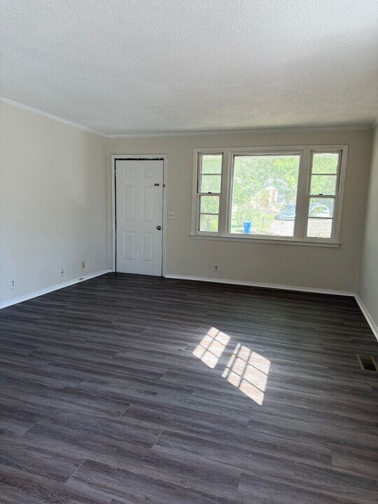 102 Cole Ct in Hendersonville, TN - Building Photo