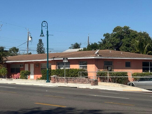 531 C St in Lake Worth Beach, FL - Foto de edificio - Building Photo