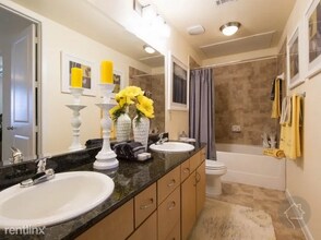 14300 Briar Forest Dr in Houston, TX - Building Photo - Building Photo