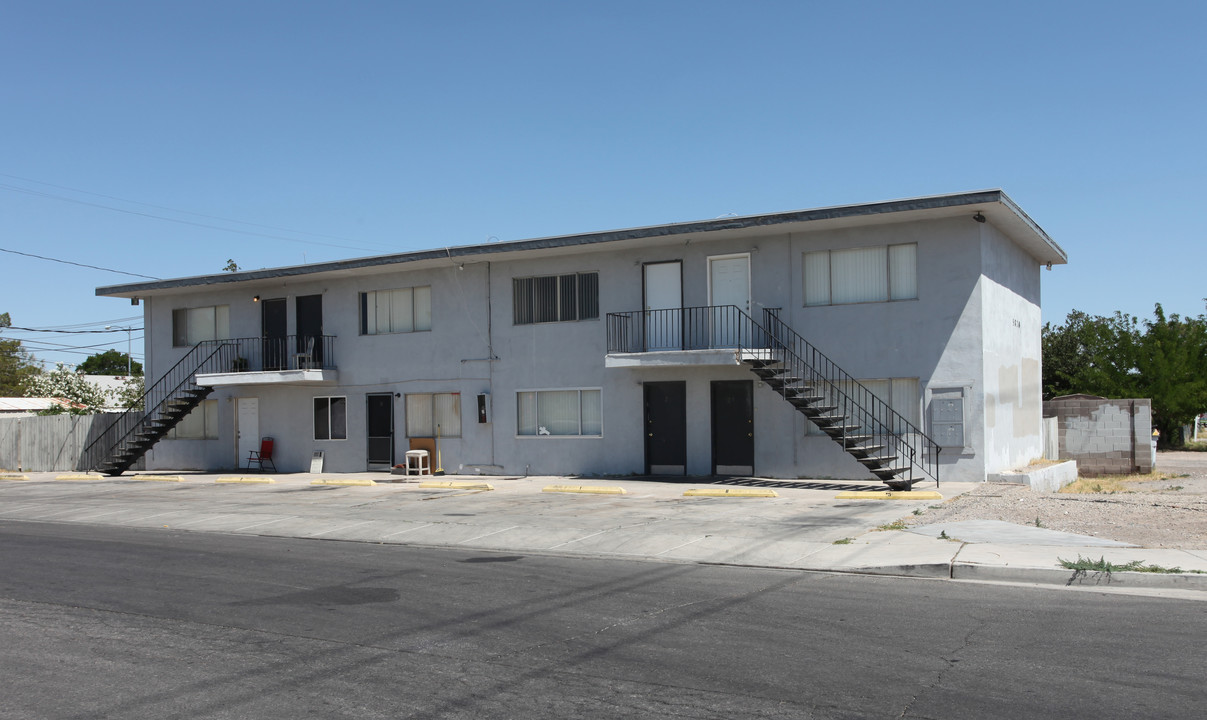 5820 Dodd St in Las Vegas, NV - Building Photo