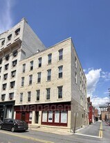 64 W Antietam St in Hagerstown, MD - Building Photo