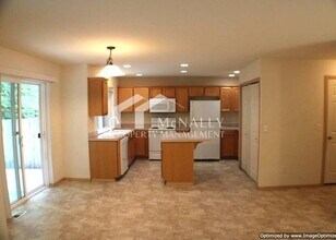 359 Cove Rd in Fox Island, WA - Building Photo - Building Photo