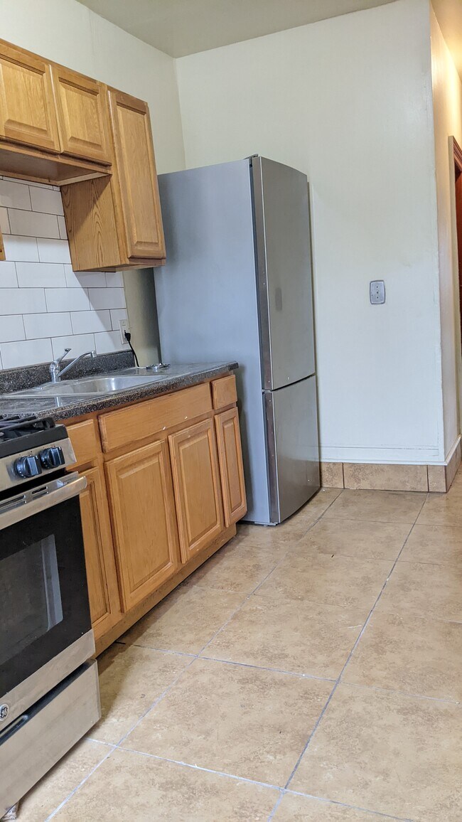 722 E 181st St Apartments and Nearby Bronx Apartments For Rent Bronx, NY