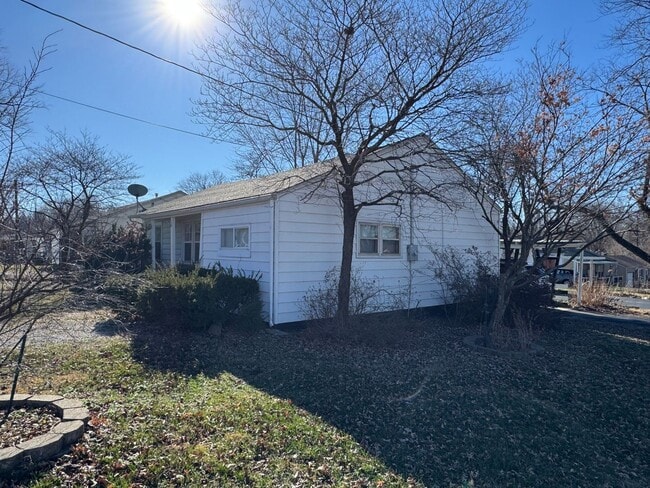 2729 N Delaware Ave in Springfield, MO - Building Photo - Building Photo