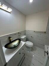 465 Swallow Dr, Unit UNIT#11 in Miami Springs, FL - Building Photo - Building Photo