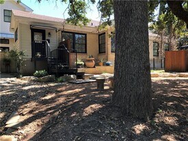 2920 Windsor Rd in Austin, TX - Building Photo