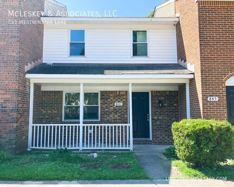 841 Westminster Ln in Virginia Beach, VA - Building Photo