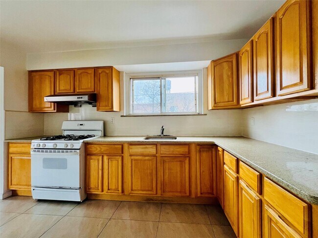 86-46-86-57 57th Ave in Queens, NY - Building Photo - Building Photo