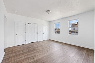 985 Main St, Unit 985 Main in Sanford, ME - Building Photo - Building Photo