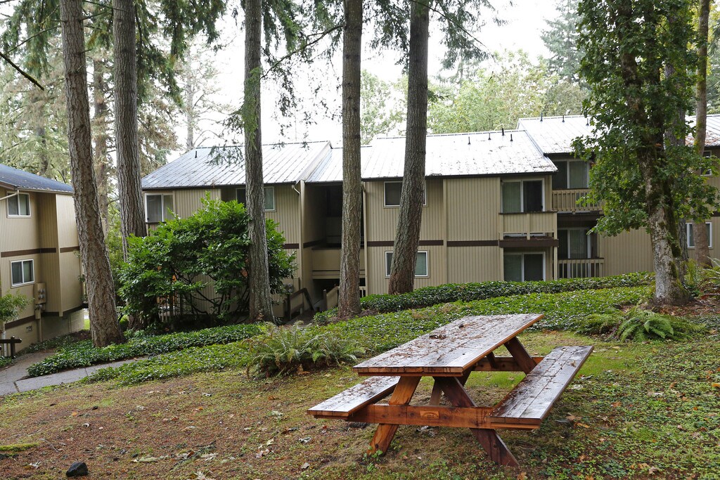 Forest Village Apartments in Eugene, OR