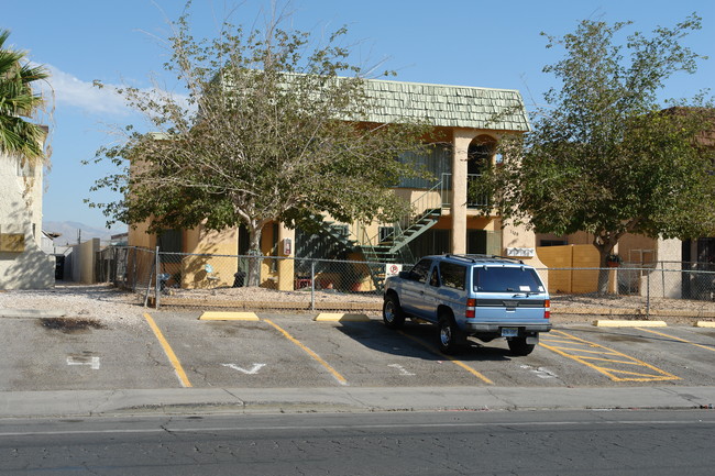 3100 E Carey Ave in North Las Vegas, NV - Building Photo - Building Photo