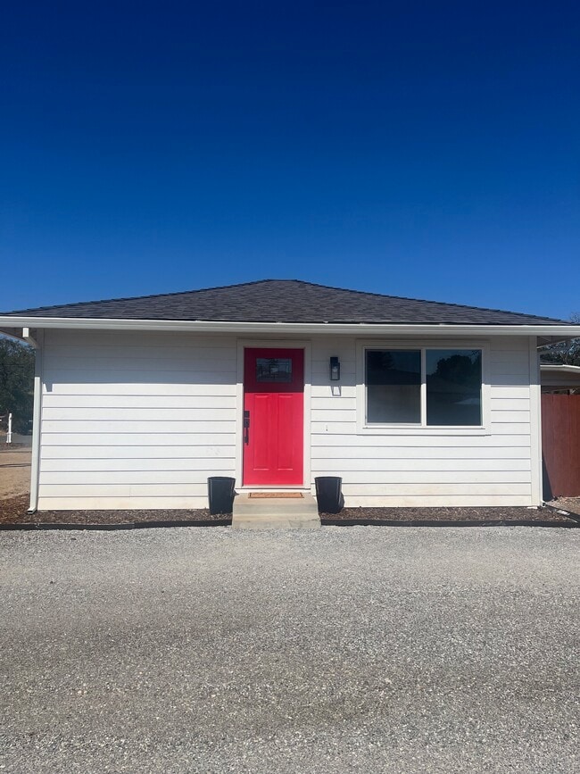 2177 Oxford Rd in Redding, CA - Building Photo - Building Photo
