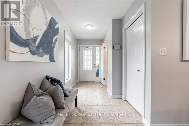 20 Shackleton Dr in Guelph, ON - Building Photo - Building Photo