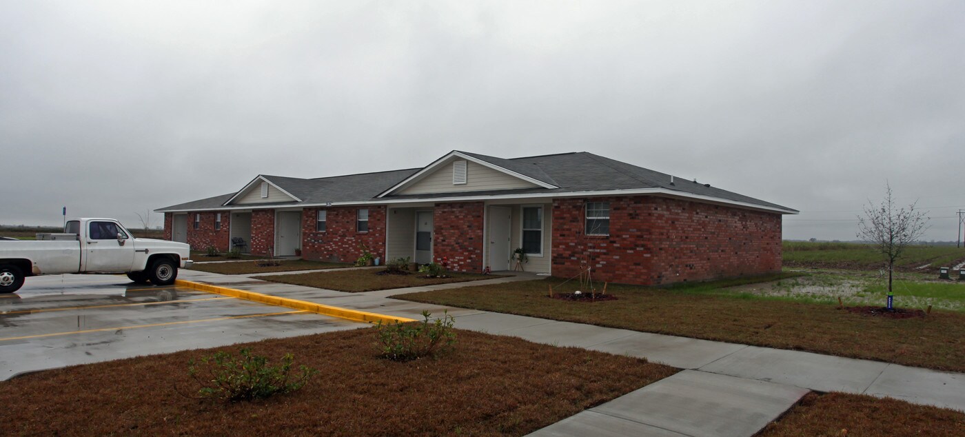 White Castle Senior Citizens Apartments in White Castle, LA - Building Photo