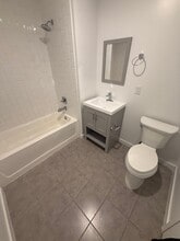 159-161 12th Ave, Unit 202 in Paterson, NJ - Foto de edificio - Building Photo