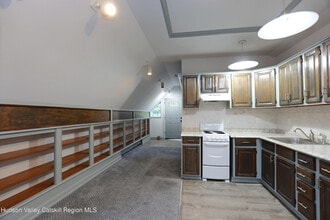 504 Wilbur Ave in Kingston, NY - Building Photo - Building Photo