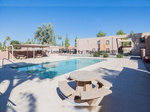 330 S Beck Ave in Tempe, AZ - Building Photo - Building Photo