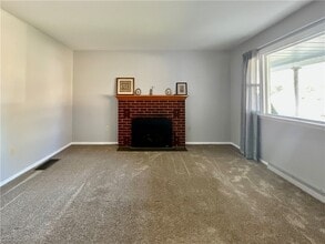 406 Sharr Ave in Elmira, NY - Building Photo - Building Photo