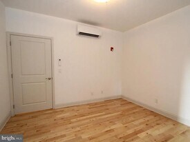 1310 Spruce St in Philadelphia, PA - Building Photo