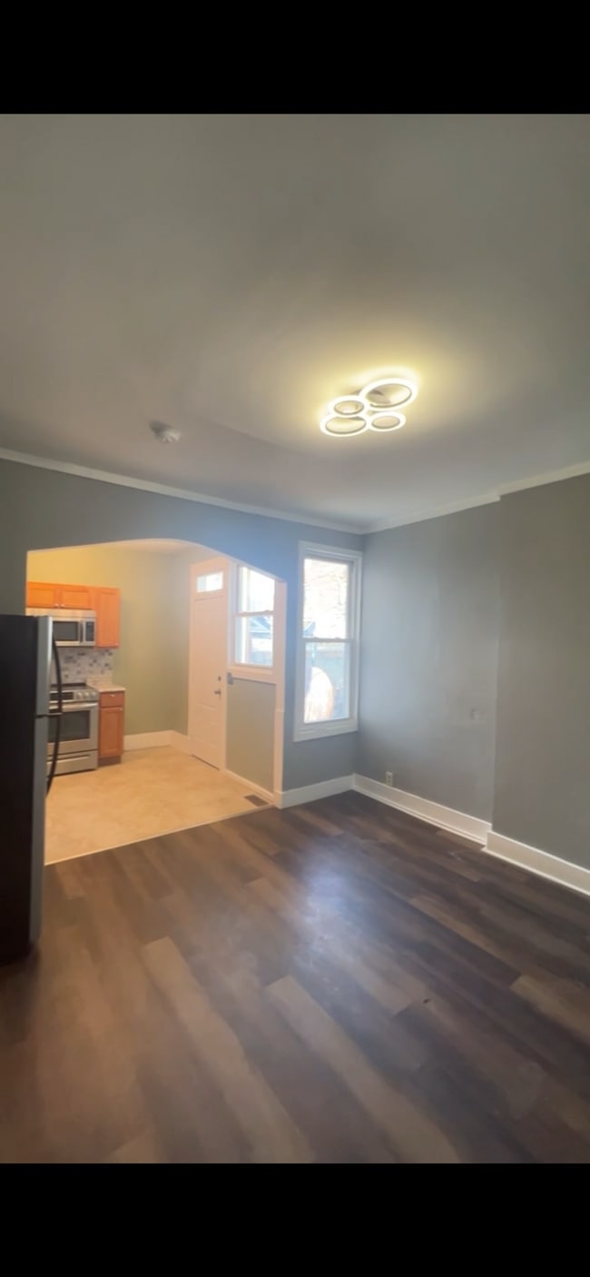 1229 Derry St, Unit 1229 Derry street