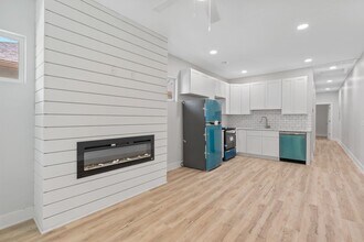 1304 N Waco Ave in Wichita, KS - Building Photo - Building Photo