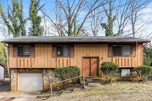 3592 Orbit Ct in Ellenwood, GA - Building Photo
