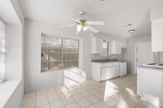 16331 Paso Hondo Dr in Houston, TX - Building Photo - Building Photo