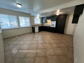 526 W Hoffer St in Banning, CA - Foto de edificio - Building Photo